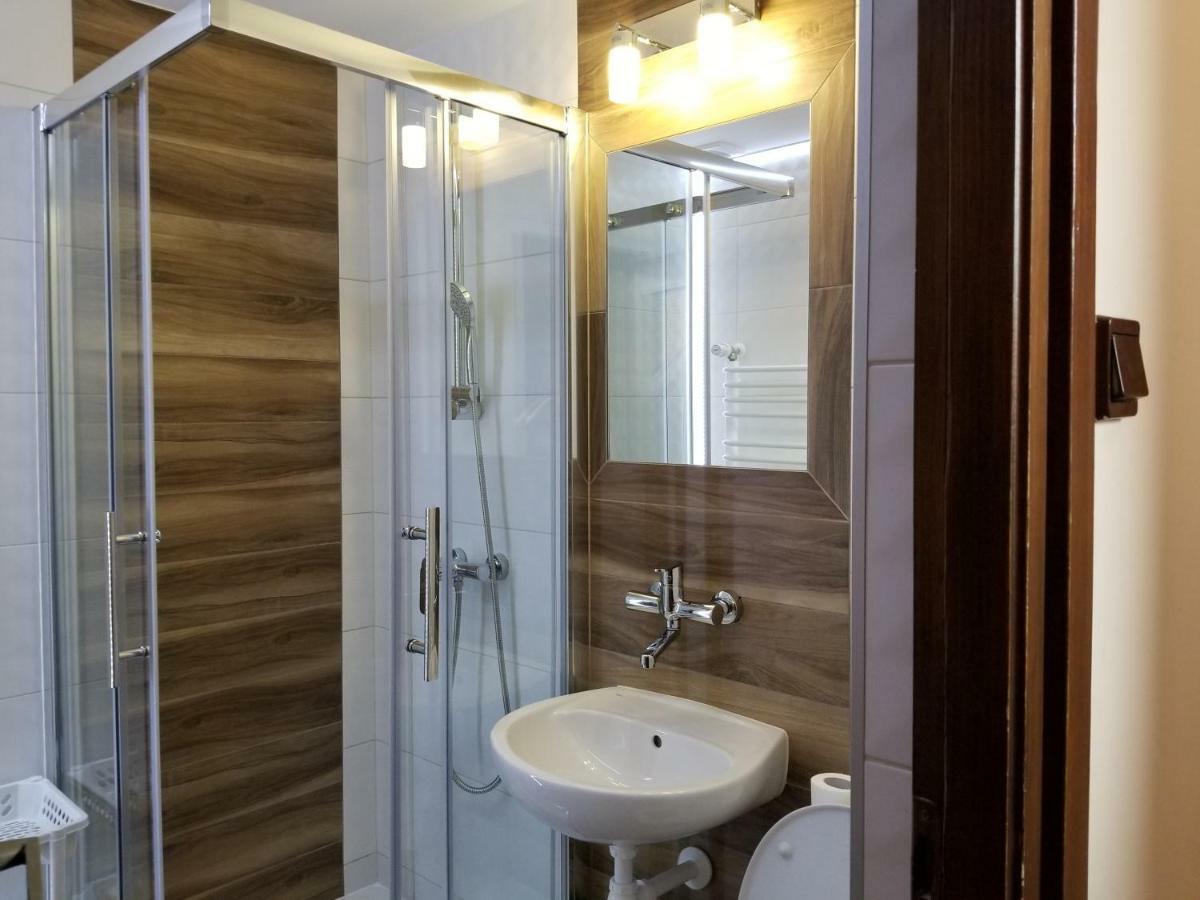 Malgosia Regionalna - 10 Minut Na Piechote Do Stoku Narciarskiego I Term Bania - Posilki Serwowane W Budynku Obok Bialka Tatrzanska Buitenkant foto